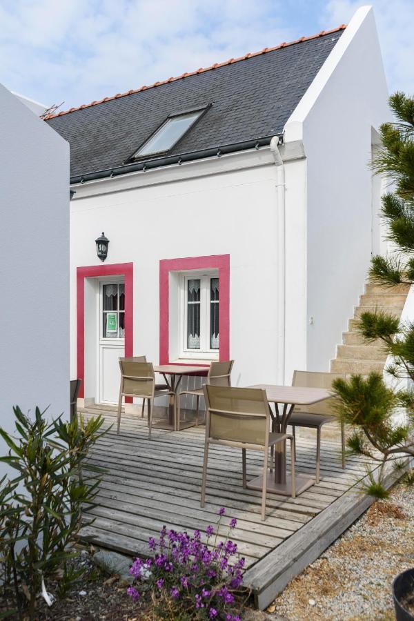 Hotel Le Clos Fleuri เลอปาเลส์ ภายนอก รูปภาพ