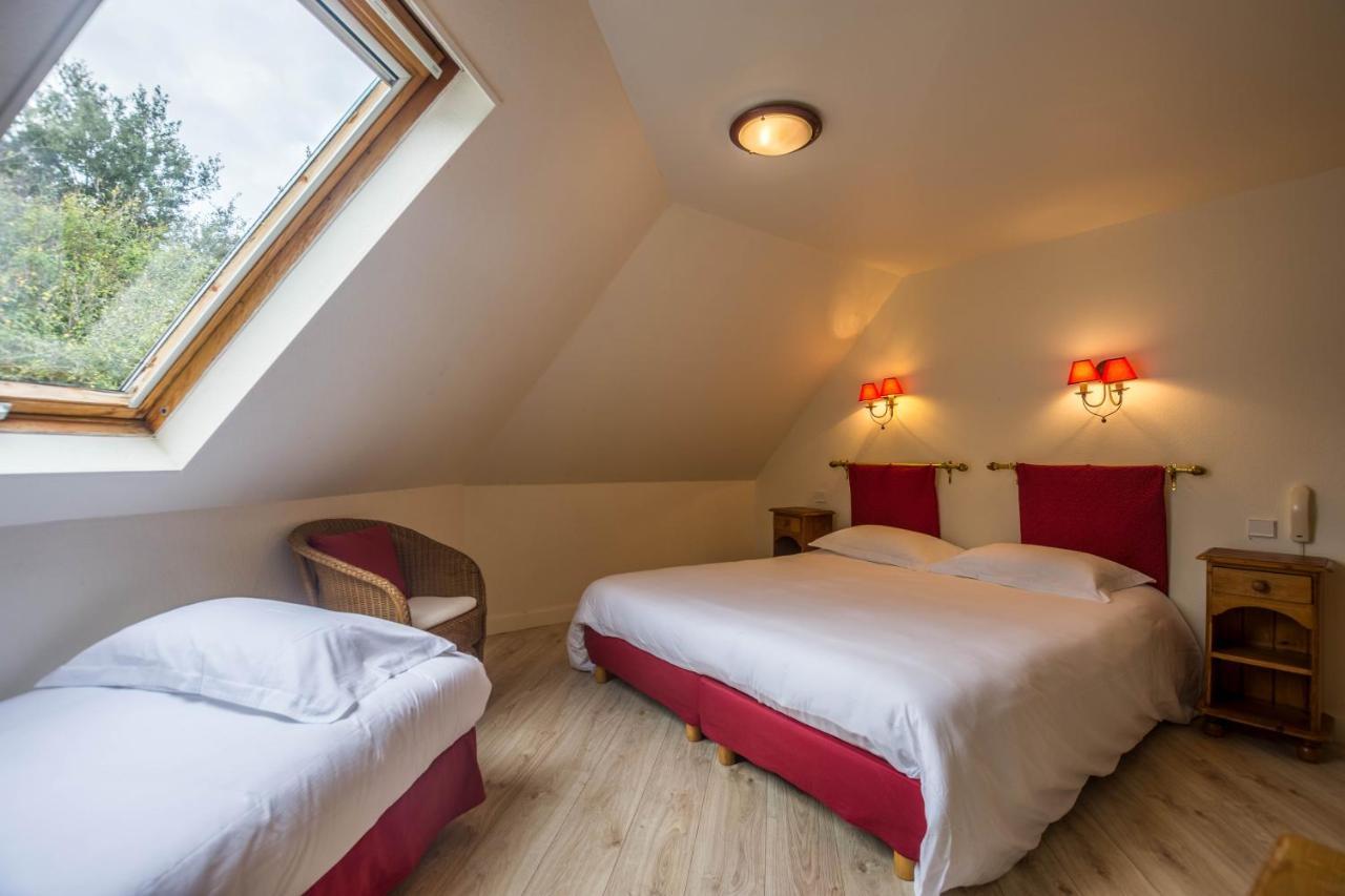 Hotel Le Clos Fleuri เลอปาเลส์ ภายนอก รูปภาพ